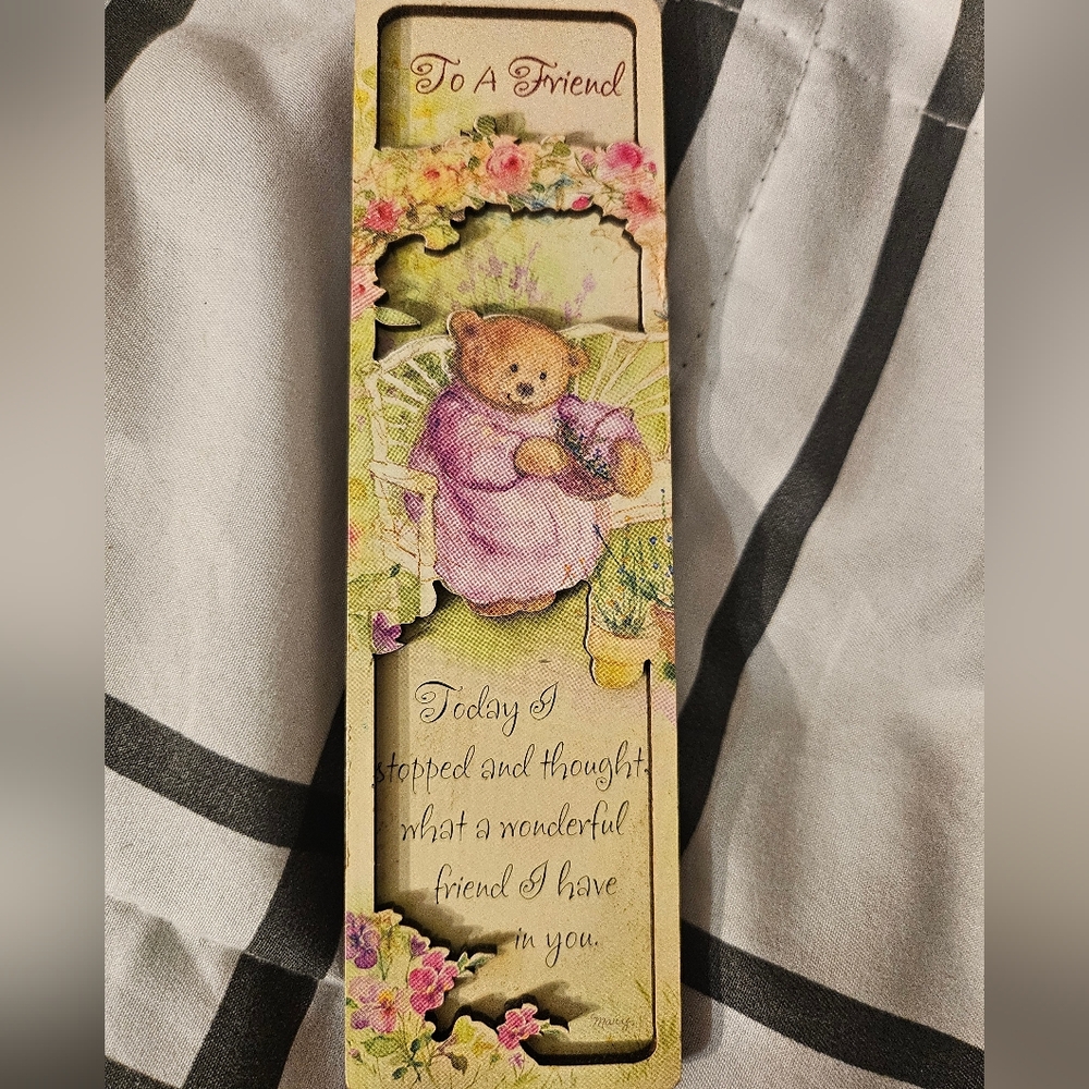 Mary Hamilton  Bear  Hallmark Magnet‎ to friend wood